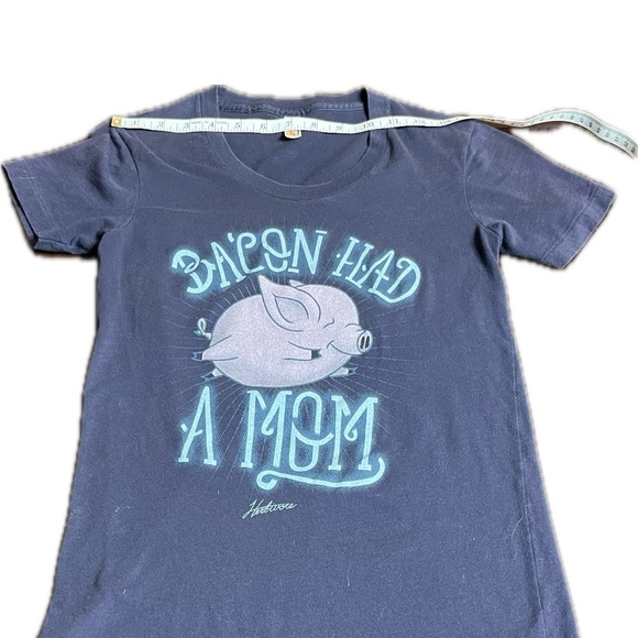 Woman’s blue Tshirt short sleeves size M pink pig Ba’con Had a Mom - Picture 5 of 7